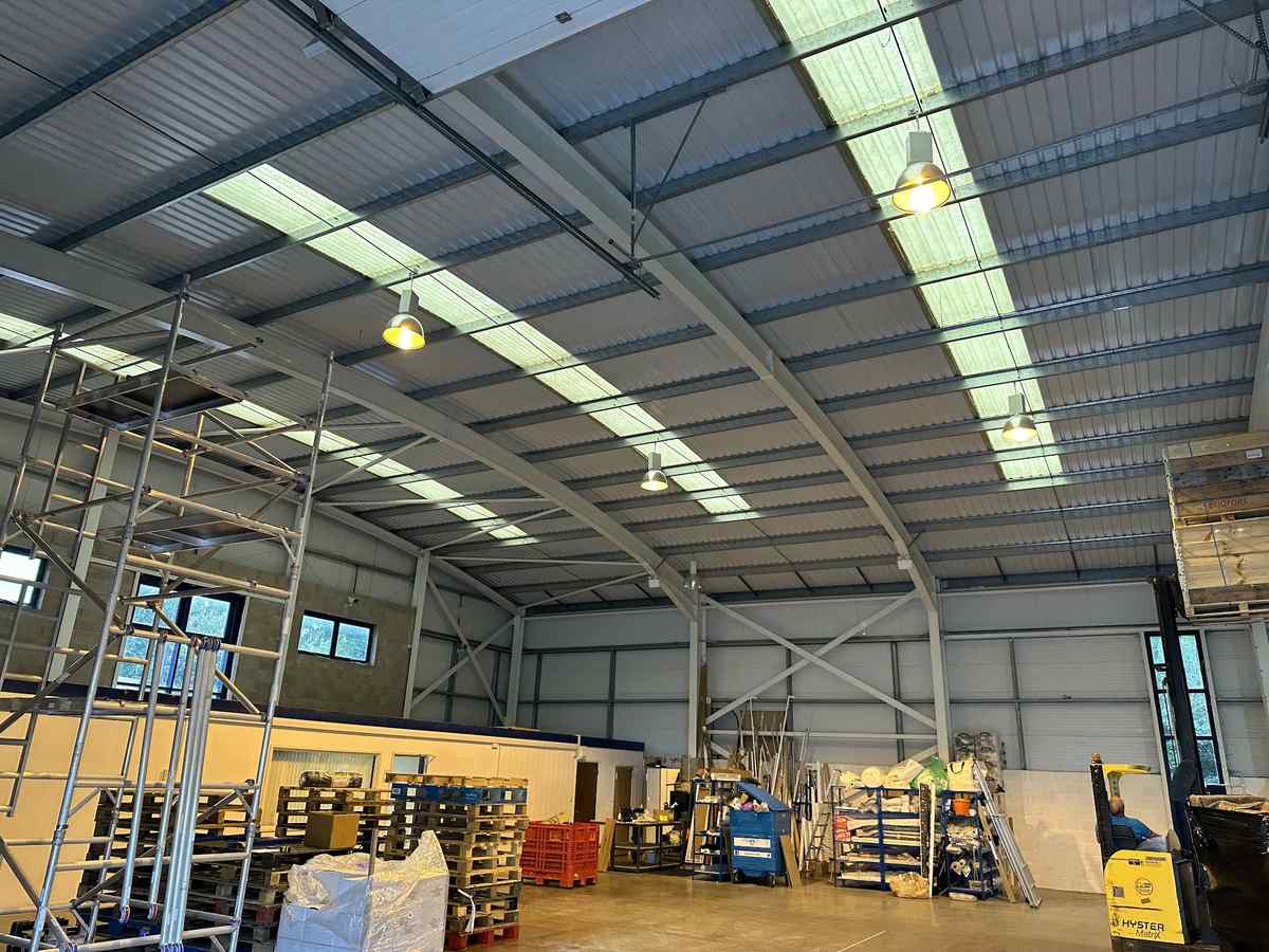 Warehouse high-bay lighting