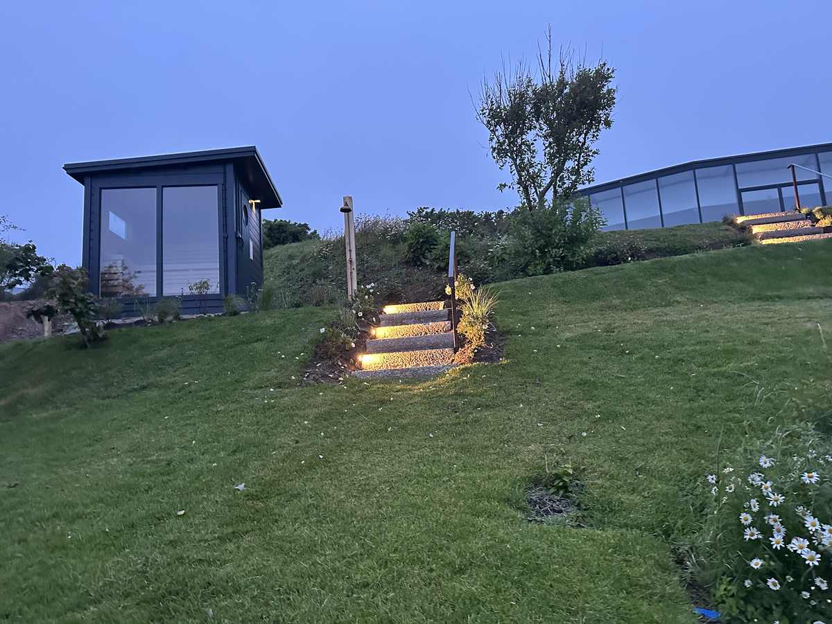 Garden step lighting